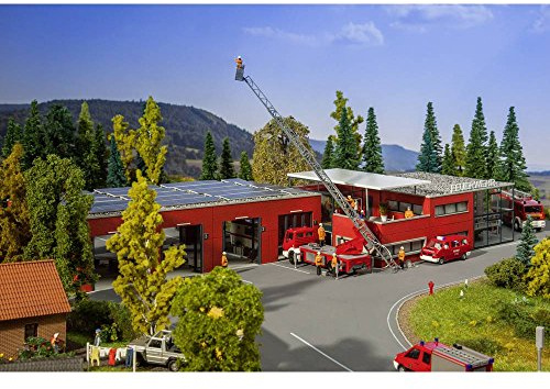 Faller Moderne Feuerwache Modellbausatz mit 303 Einzelteilen 208 x 135 x 76 mm, 261 x 135 x 64,5 mm I Modelleisenbahn Zubehör H0 I Modelleisenbahn H0