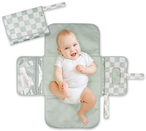 Tiny Twinkle Tragbare Wickelunterlage – Faltbare & Waschbare Wickelmatte für unterwegs – Wasserdicht & Kompakte Baby-Wickelmatten mit Fach für Feuchttücher & Stauraum (Grünes Karomuster)