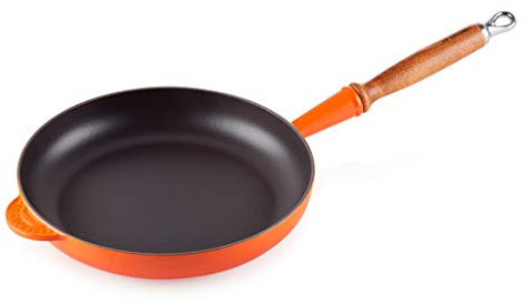 LE CREUSET Gusseisen-Bratpfanne mit Holzgriff, Rund, Ø 24 cm, Für alle Herdarten inkl. Induktion geeignet, Ofenrot