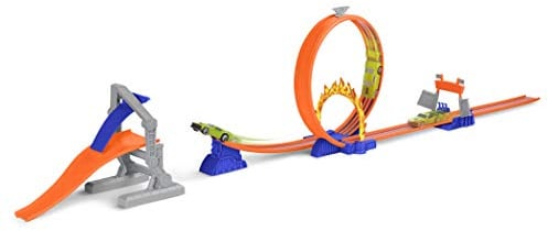 Driven by Battat Stunt Jump Extreme, Stunt-Spielset mit Rückziehauto | 16-teiliges Rennbahn-Spielset mit Rückziehauto, Starttor, Schleife, Flammenelement, Sprungrampe und Landerampe, 3+ Jahre