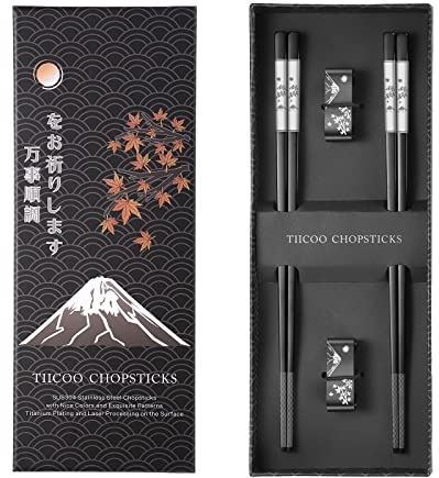 TIICOO Wiederverwendbare Essstäbchen - 2 Paar Titan 18/8 Edelstahl Mit Halter, Spülmaschinenfest, Leichte Metall-Stäbchen, Japanisches Geschenkset (Schwarz)
