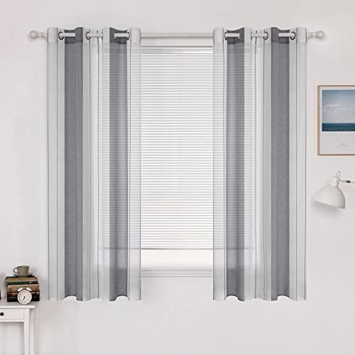 MIULEE Voile Kurz Gardinen Grau-Weiß mit Ösen 2er Set | Halbtransparenter Voile mit Streifenmuster für Wohnzimmer, Schlafzimmer und kleine Fenster.