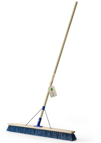 KADAX Straßenbesen mit langem Stiel aus Holz und Nylon, Kehrbesen mit Metallstielhalterung, breiter Industriebesen, komfortabler Saalbesen, Sand, Verschiedene Großen (100cm)