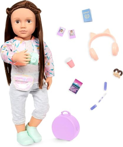 Our Generation Reese – bewegliche 46 cm-Puppe mit Reisezubehör | Bewegliche 46 cm-Puppe mit Outfit und über 10 Reise-Accessoires, braunen Schlafaugen und langem braunem Haar, Reese, 5+ Jahre