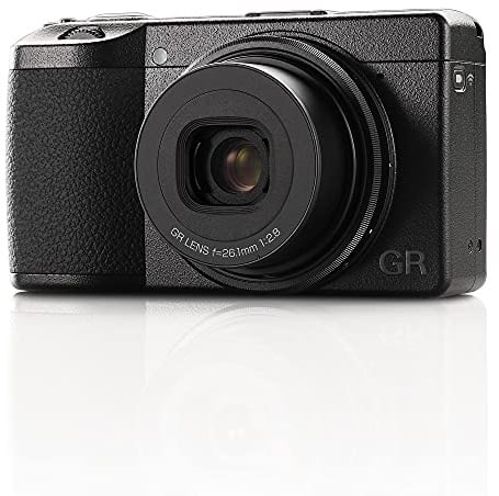 Ricoh GR IIIx Digitalkamera [Brennweite 40 mm] [Ausgestattet mit großem CMOS-Sensor im APS-C-Format mit 24,2 Mio. Pixel] [Die ultimative Schnappschusskamera]