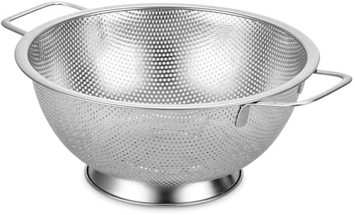 Edelstahl Sieb Mit Untersatz Und 2 Griffen - Küchensieb, Nudelsieb, Abtropfsieb für Nudeln, Obst, Gemüse - Spülmaschinenfest, Durchmesser 22.5 cm