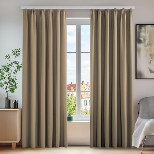 Deconovo Verdunkelungsgardinen Vorhang mit Kräuselband Schienensystem Taupe | 2er Set, H 200 x B 140 cm, Thermogardine Wärmeisolierend, für Wohnzimmer, Sichtschutz, Lärmschutz, Wärmehaltung, Wohnzimmer